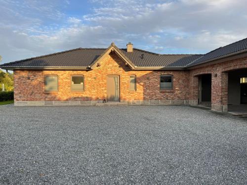 Haacksen - modernes Ferienhaus mit 4 Schlafzimmern, Garten und Grill