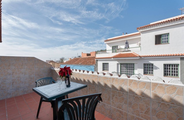 'Habitación 13 Con Balcón' with Balcony and Wi-Fi