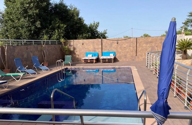 Habitación Privada en chalet con Piscina y Jacuzzi en Picassent