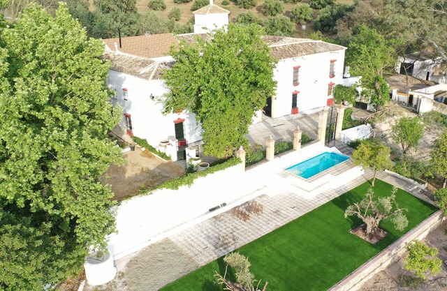 Hacienda de Olivar built in 1802, ideal to disconnect.