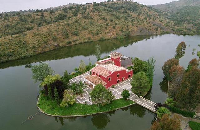 HACIENDA LA HUERTEZUELA y CASA DEL LAGO