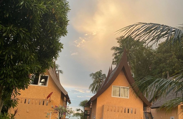 Half-moon pool villa