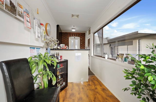 Hamilton Lakeside Motel