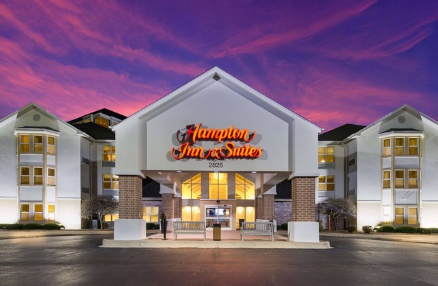 Hampton Inn & Suites Chicago/Hoffman Estates