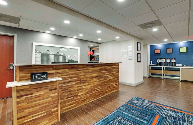 Hampton Inn & Suites St. Louis-Edwardsville