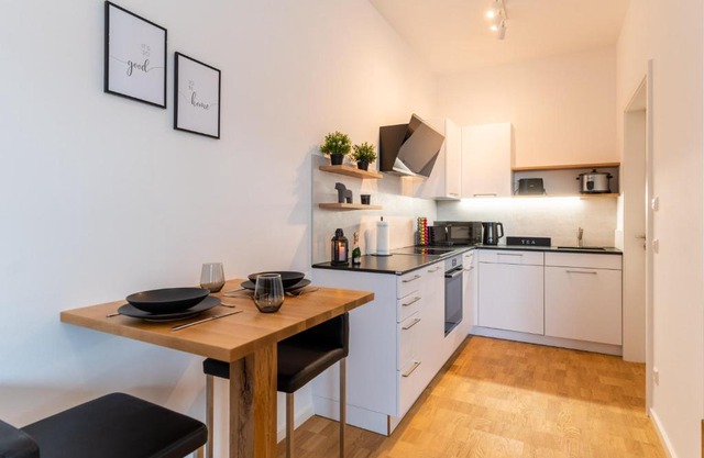 Handmade I Modern I Luxury I Kitchen I Home Office I Parkplatz