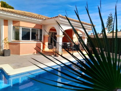 Happy House Bonalba Golf