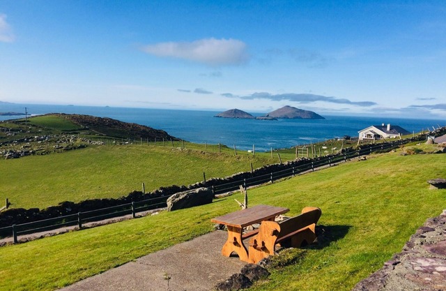 Harbour View "The Snug Apartment" - Spectacular Sea Views (Sleeps 2 - 3 people)