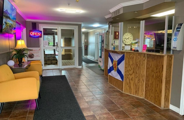 Harbourview Inn and Suites