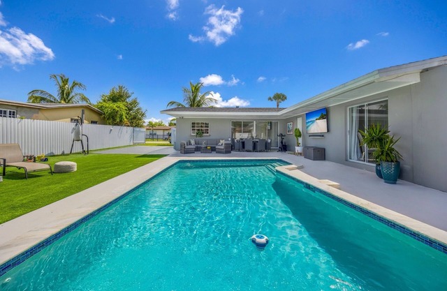 Hard Rock Stadium 5 min Home Pool Retreat