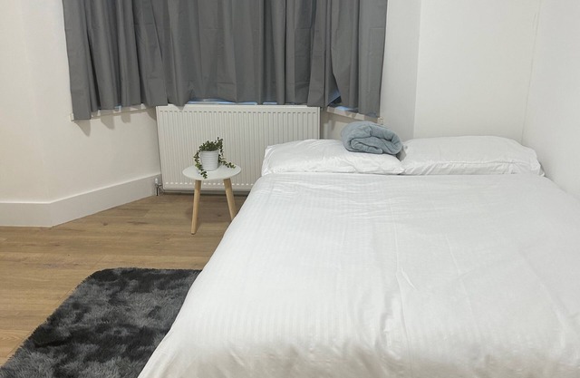 Harrow Haven - Sleeps 5 & Free parking
