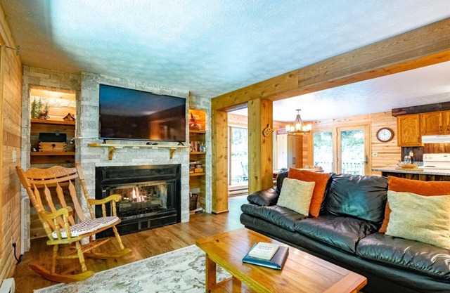 Harvest Moon - 712 Cabin Mountain Road