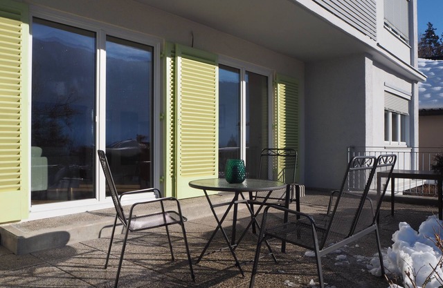 Haus an der Lieser - Spacious vacation home with garden, quiet location