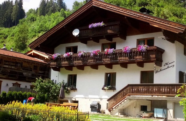 Haus Schneeberg - Aberg - Family apartment sleeping up to 5 people, with Hochkönig Card