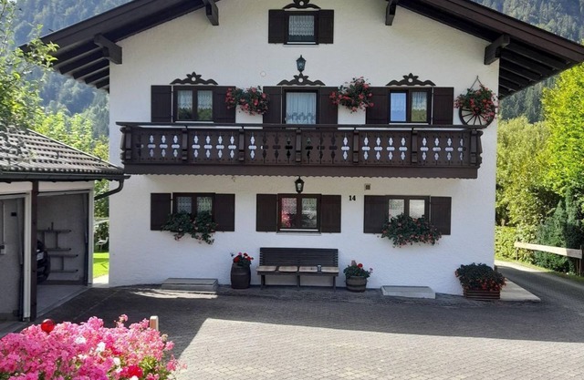 Haus Stadler - Ferienwohnung Bergblick