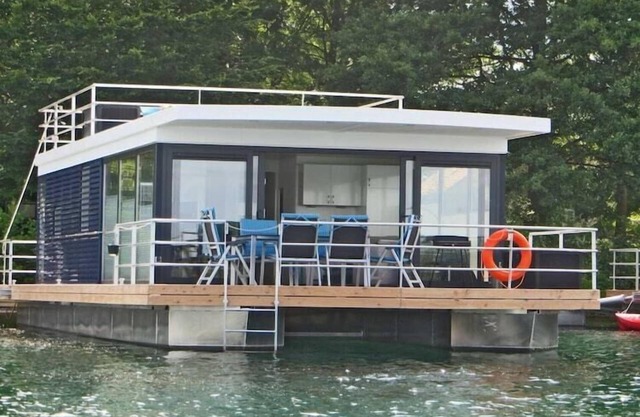 Hausboot am Xantener Nordsee