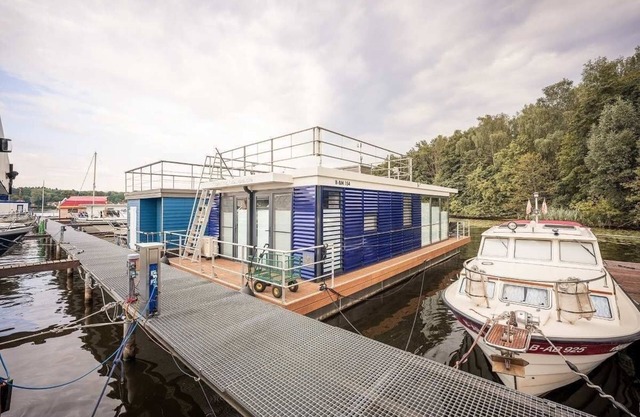 Hausboot für 4 Gäste mit 45m² in Hennigsdorf