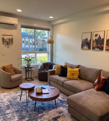 Haven at Greenbridge Close to Airport and Downtown