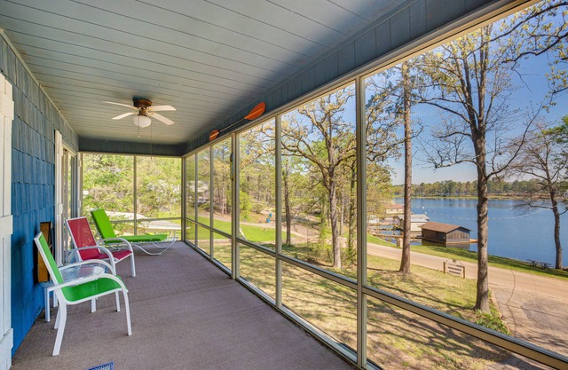 Hawkins Vacation Rental w/On-Site Lake Access!