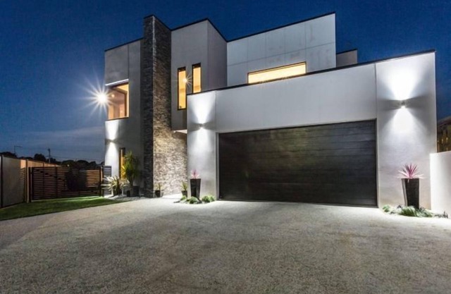 Hawley Heaven - a stones throw from the beach