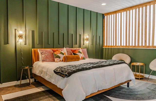 Heart of Vibrant Lou District | Groovy NuLu Condo!
