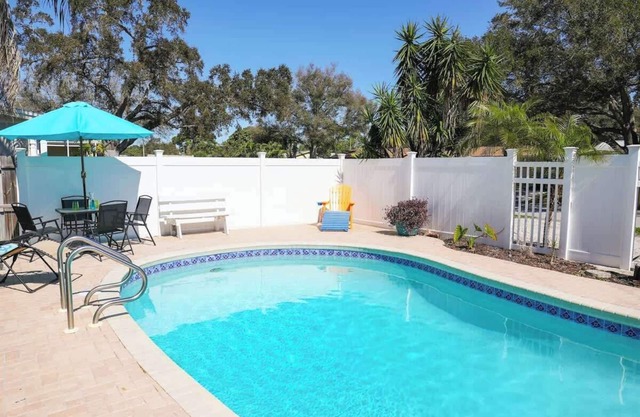 Heated Pool, Games & Loads of Fun @License 2 Chill