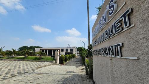 Heaven's Hotel &Resort