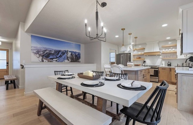 Heber Getaway | Hot Tub | Pet-Friendly | Game Room