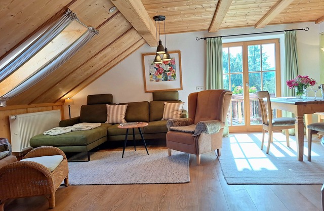 Heissbauer Rosentraum, mountain view, central, ideal for excursions by foot, bike, car