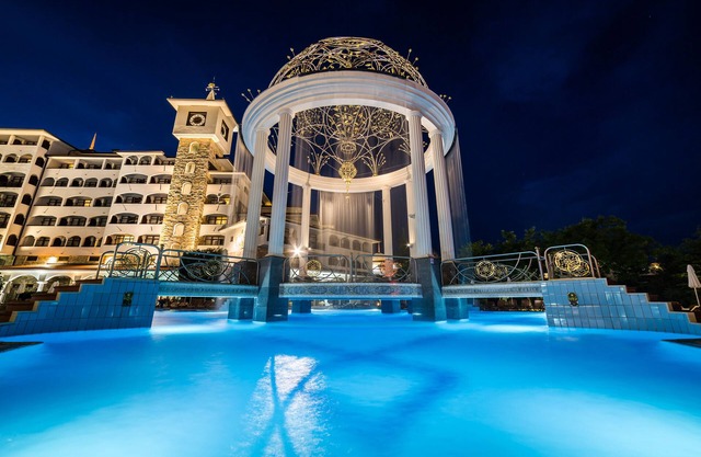 Helena Sands Hotel