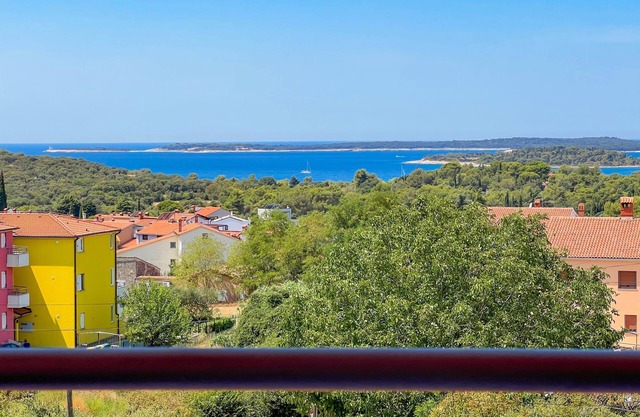 Helena vacation apartment with panoramic sea views