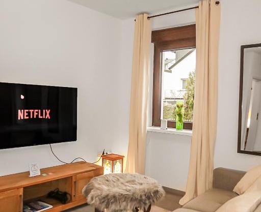 Helle geräumige 80 qm Wohnung - 5 min von Friedberg - Self Check-In