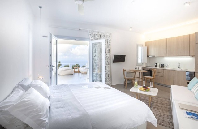Herb Suite | Santorini Heights