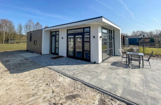 Here awaits you a high quality modern peacefully located vacation home in the North Brabant region.