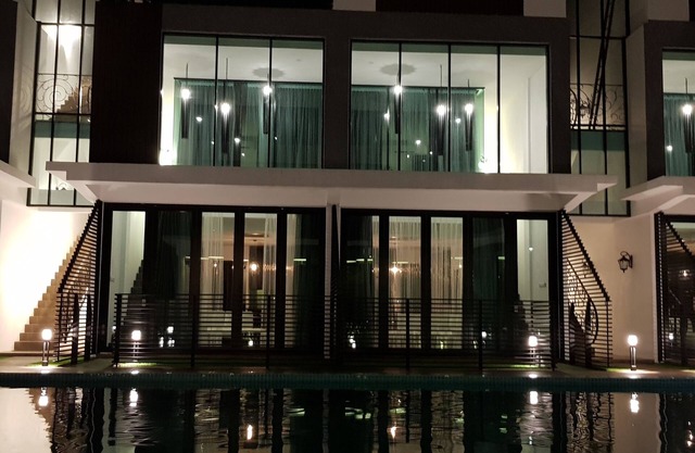 Hermitage Boutique House