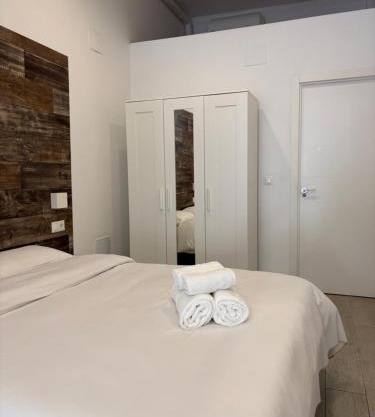 HERMOSO PISO a 3 min de la ESTACION DE BUS Y TREN AVE