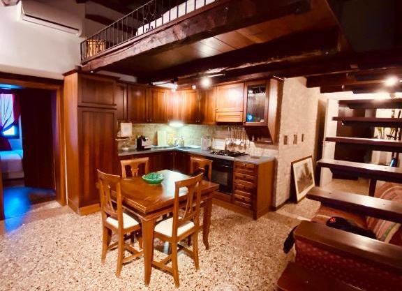Hesperia Apartment