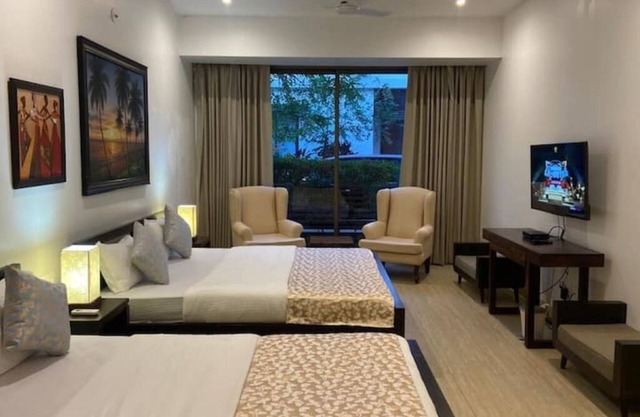 Hi5 Stays Luxe 3BHK with Private Pool in NorthGoa