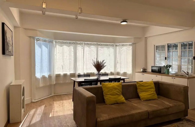 Hidden Gems in China town, 2BRnn