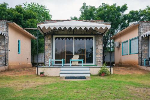 Hidden Gem near Jaipur horse ride, scenic view & swimming pool