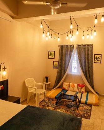 Hidden Gem - Private 1BHK, Fully Furnished Elegant Stay with Indoor Canopy & Fast Wi-Fi