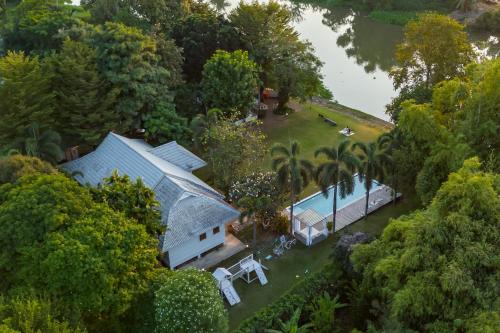 Hide & Seek River Villa