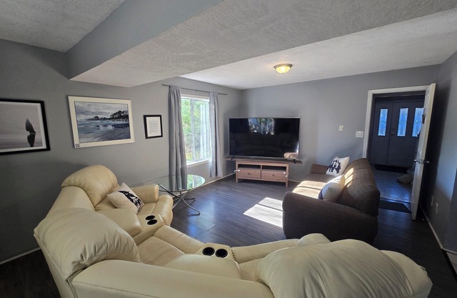 Hideaway Haven by the Lake