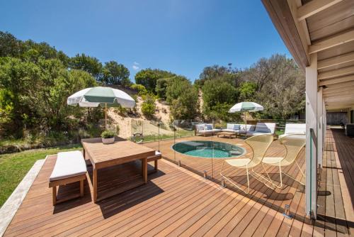 Highbury's Peaceful Retreat with gas heated plunge pool