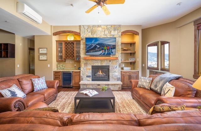 Highland at EagleRidge | Hot Tub | Penthouse Condo | Walk to Resort & More