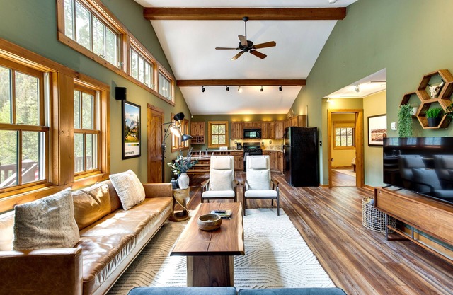 Hike, Bike, Raft: Colorado Home Near Crested Butte