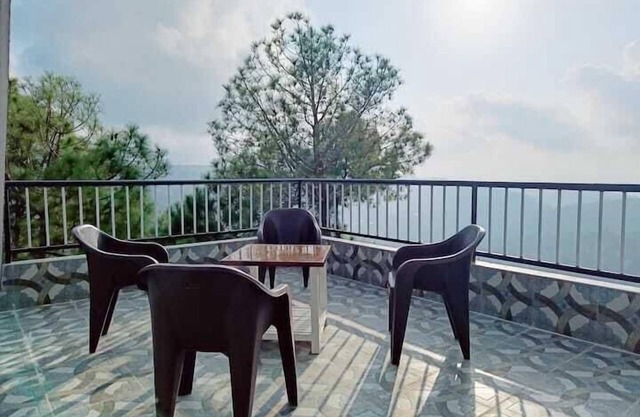 Hill Side Inn By Purple Tree Villa