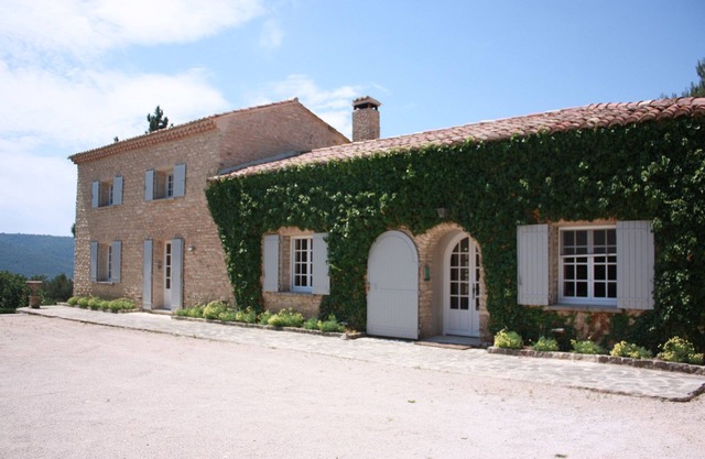 Hill Top Stone House With Spectacular Views and saltwater pool Sleeping Up To 10