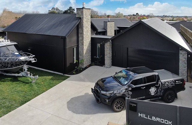Hillbrook - a luxurious designer house