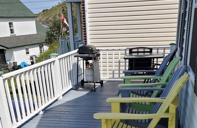 Hillside B&B Cottage